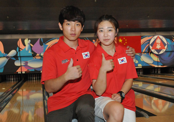 <a class='boldyellowtext' href='results/ayc2013-res.htm#Mstr'>Koreans secure top seeds</a><span class='frontwhitetext'><br><b>13th September 2013, Hong Kong</b>: Lee Kyu Hwan and Kim Jin Sun of Korea secured top seeds for the Boy's and Girl's Masters stepladder finals of the 17th Asian Youth Tenpin Bowling Championships after ending the second block in pole positions.</span>